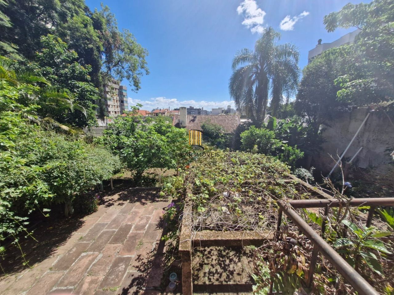 Casa 4 dormitórios no bairro Petrópolis