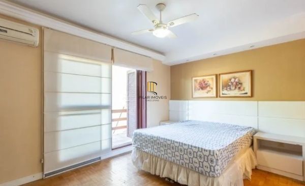 Casa sobrado no bairro Sarandi de 3 dormitórios e 2 vagas