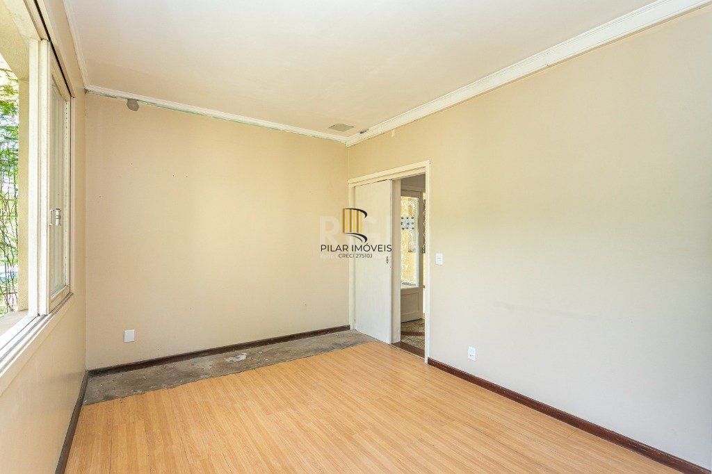Casa para Venda - 740m², 5 dormitórios, sendo 1 suites, 3 vagas - Vila Assunção