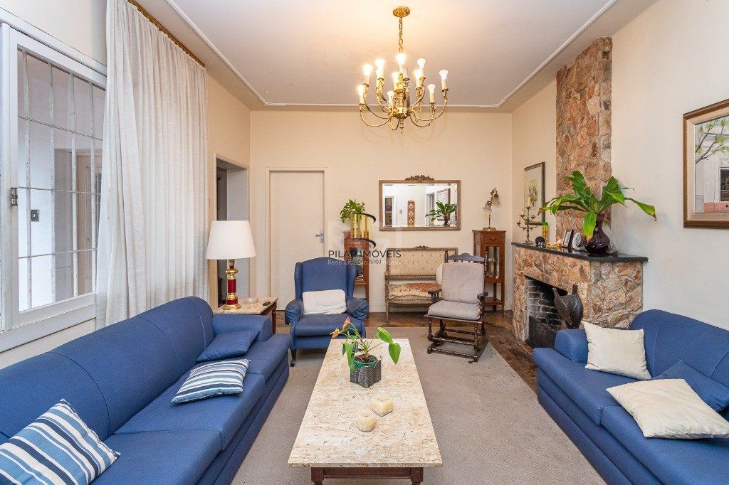Casa no bairro Petrópolis de 3 dormitórios
