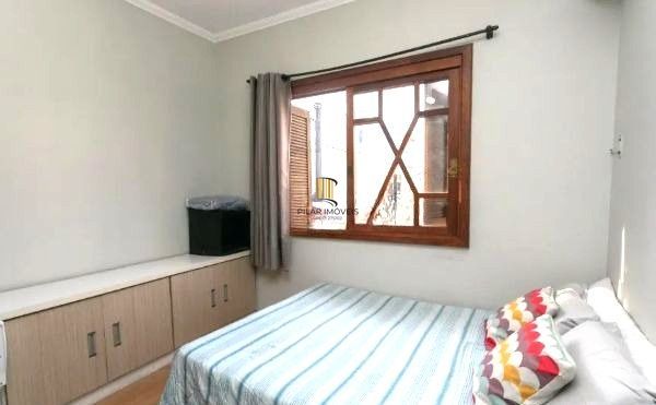 Casa sobrado no bairro Ecoville de 3 dormitórios e 4 vagas