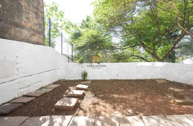 Prédio comercial no bairro Vila Jardim com 550m²