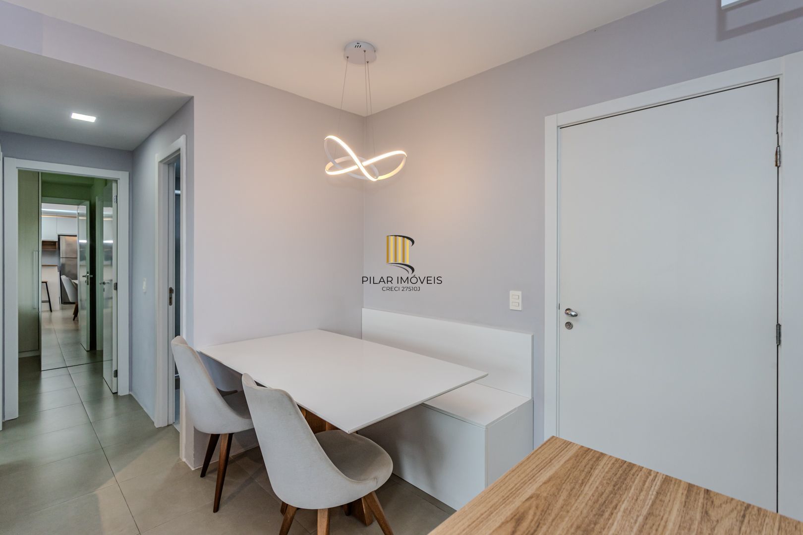 Apartamento no Jardim Lindóia de 2 dormitórios vaga e infra
