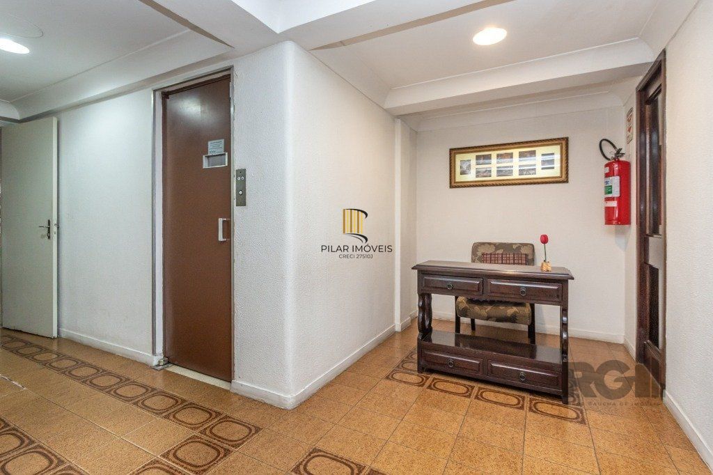 Cobertura 1 dormitório no bairro Santa Cecília