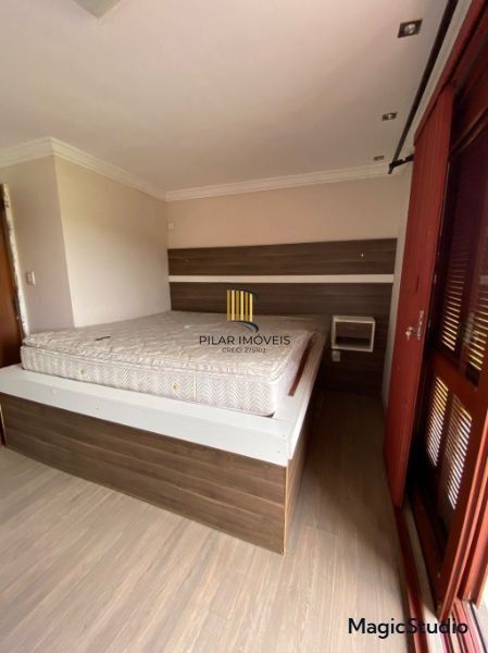 Casa com 3 quartos e 107m² à venda em Jardim Itu, Porto Alegre.