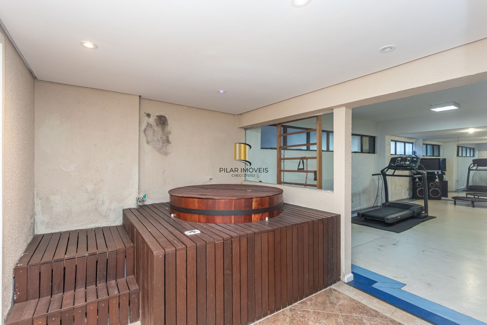 Apartamento no bairro Mont Serrat de 2 suítes e 2 vagas DESOCUPADO