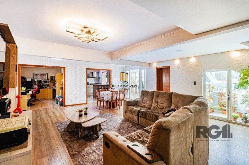 Casa 4 dormitórios no bairro Chácara das Pedras