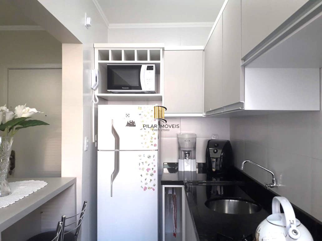 Apartamento MOBILIADO de 1 dormitório no bairro Vila Ipiranga Desocupado