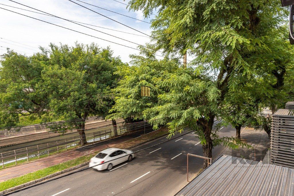 Sala comercial no Menino Deus