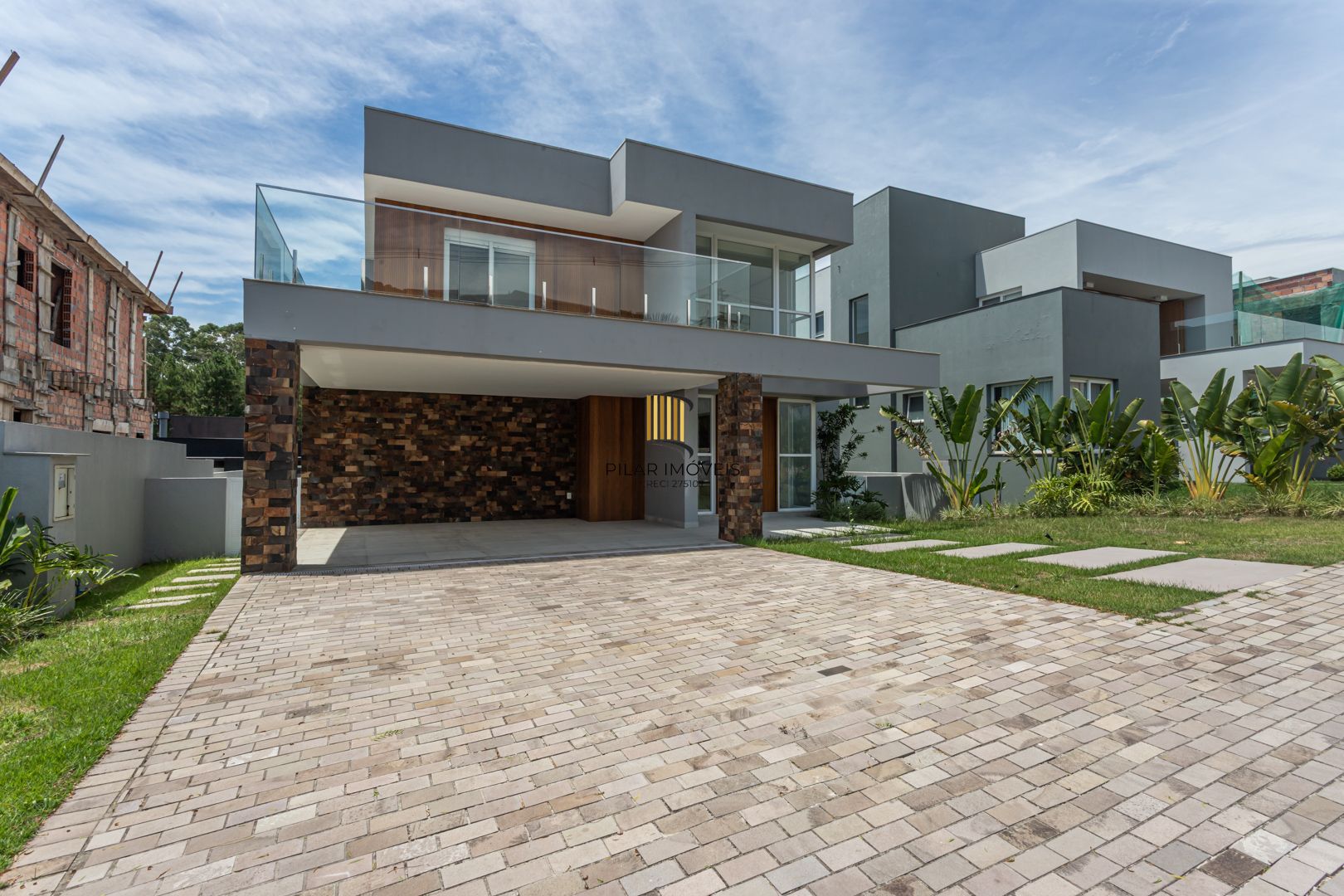 Casa de Condomínio 4 dormitórios no bairro Vila Nova