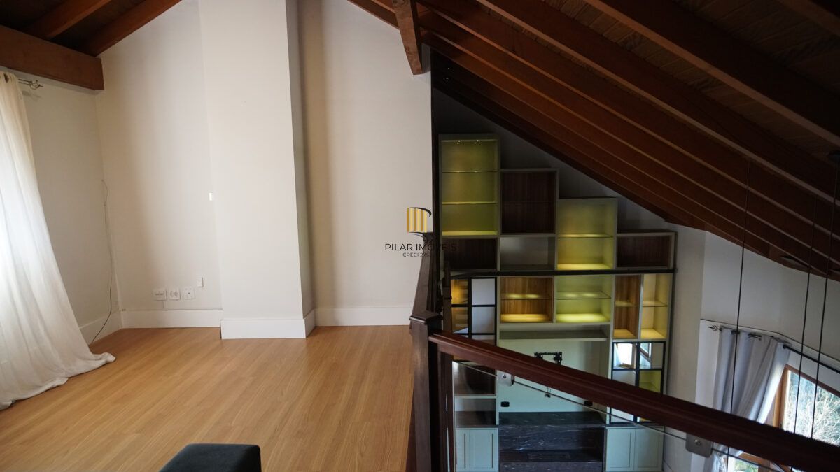 Cobertura no bairro Lago Negro em Gramado de 3 dormitórios e vaga