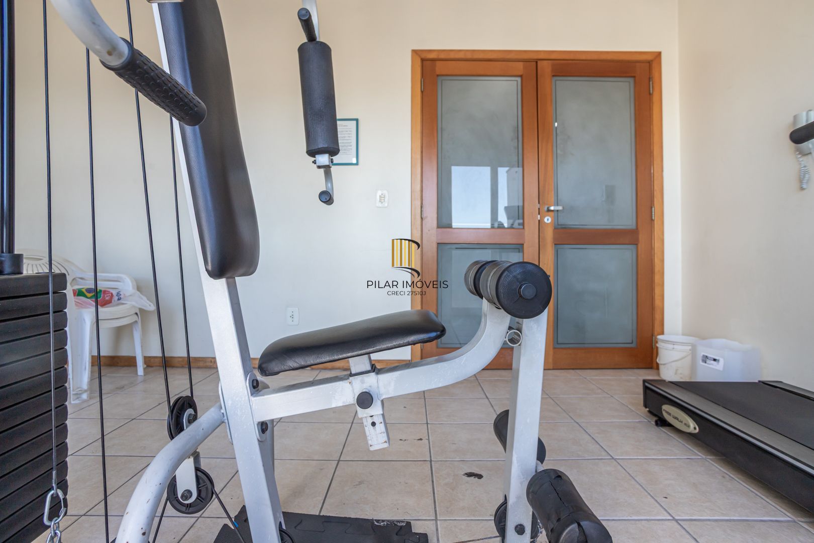 Apartamento na Cidade Baixa de 2 dormitórios e vaga DESOCUPADO