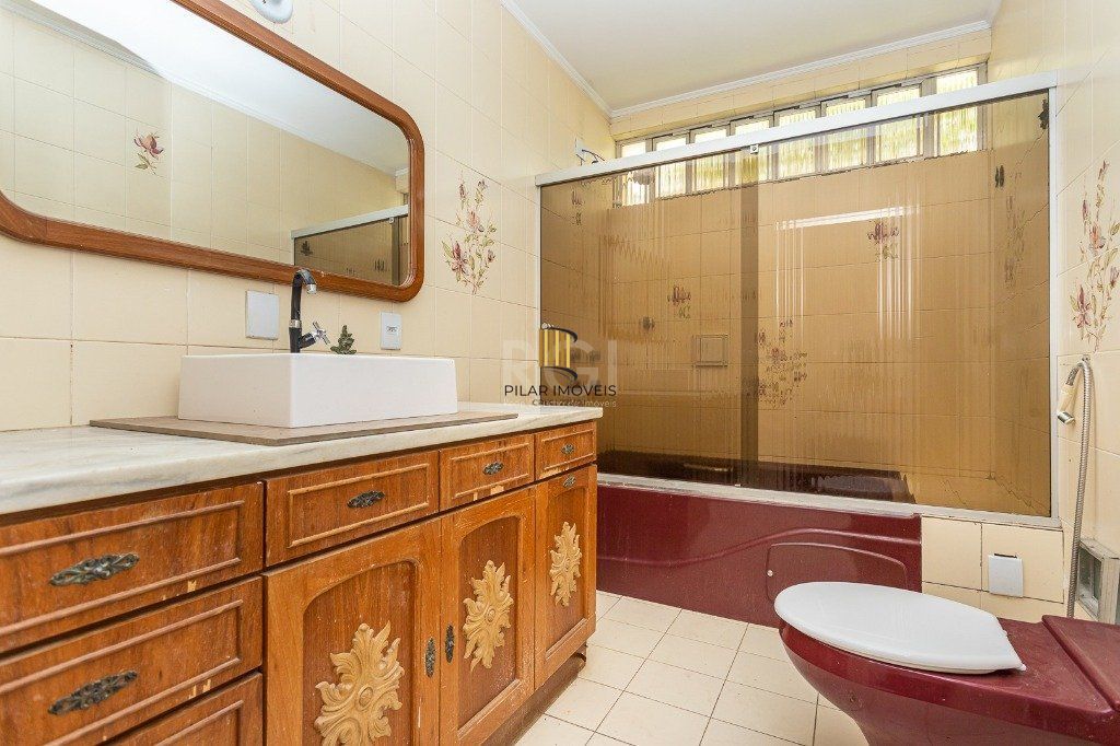 Casa para Venda - 740m², 5 dormitórios, sendo 1 suites, 3 vagas - Vila Assunção