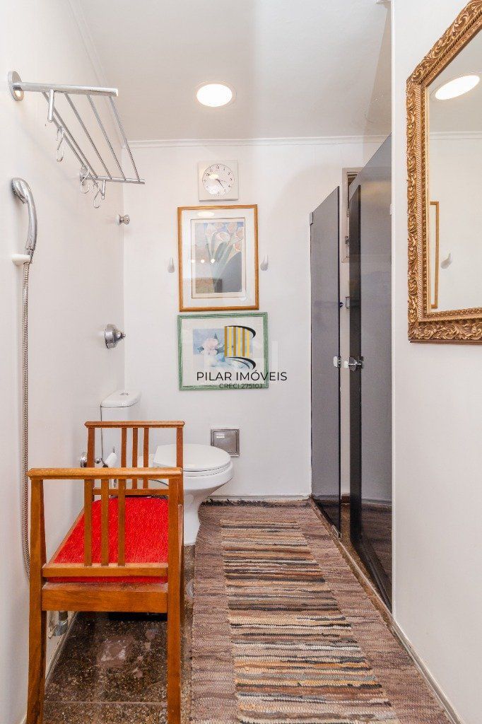 Apartamento para Venda - 138m², 3 dormitórios, sendo 1 suites, 1 vaga - Petrópolis