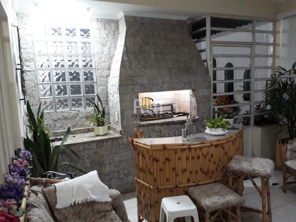 Casa para Venda - 197m², 3 dormitórios, 4 vagas - Sarandi