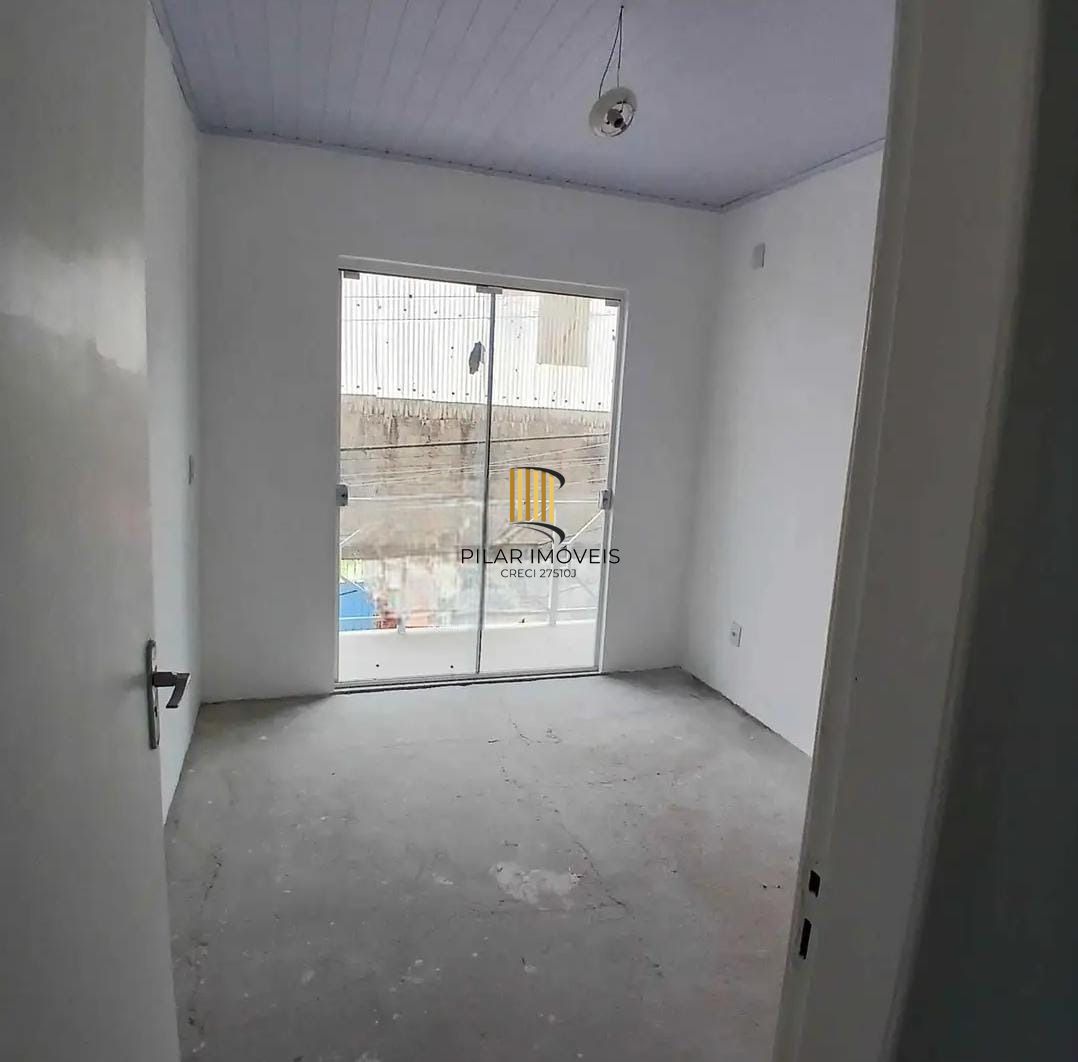 Sobrado 2 dormitórios no bairro Hípica