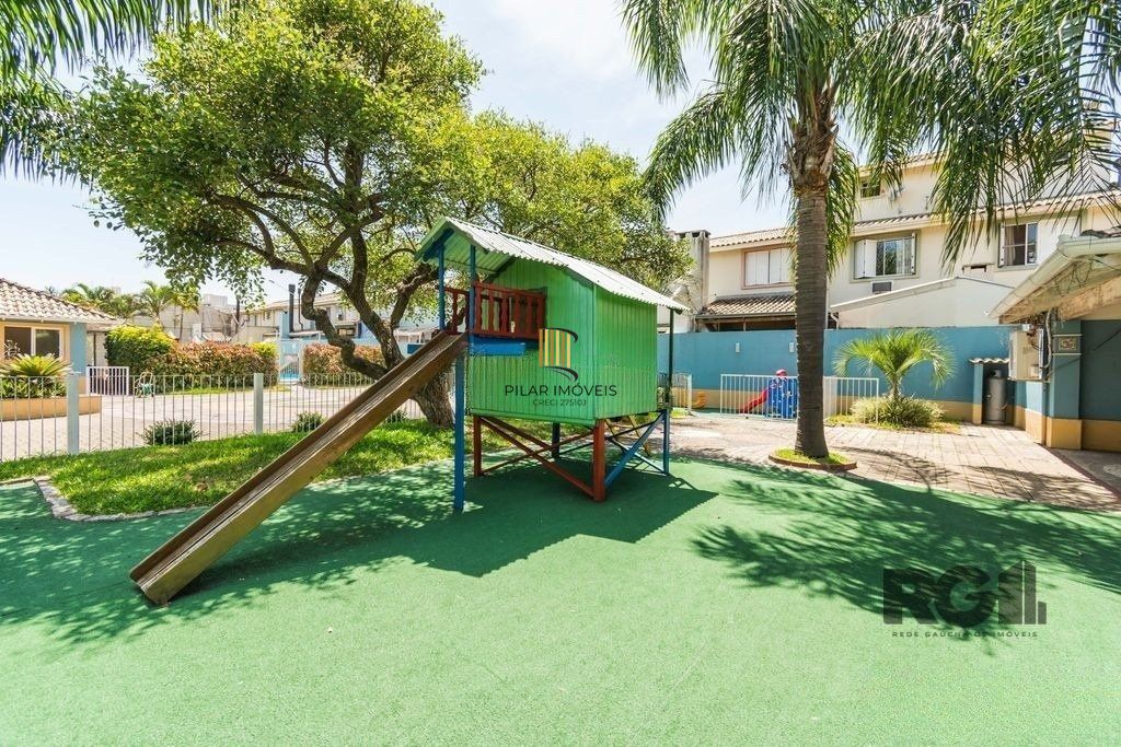 Casa em Condomínio fechado no Humaitá de 3 dormitórios 2 vagas e infra