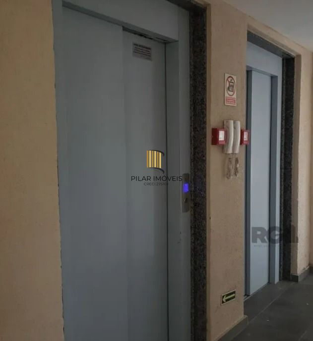 Apartamento no bairro Cavalhada de 3 dormitórios e 2 vagas