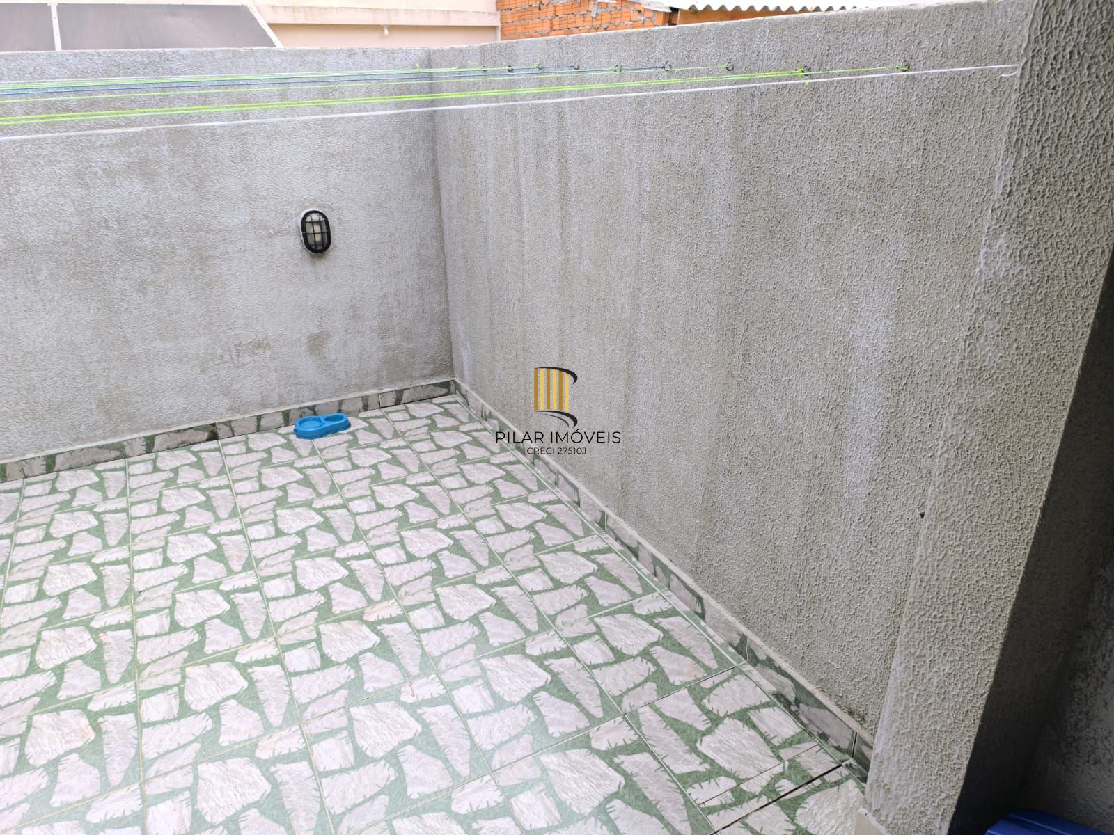 Casa 2 dormitórios no bairro Jardim Algarve