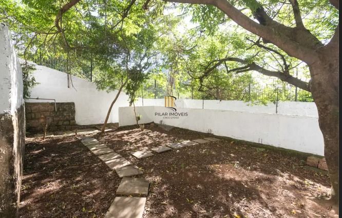 Prédio comercial no bairro Vila Jardim com 550m²