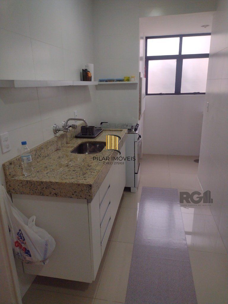 APTO 02 DORM , 01 VAGA , ELEVADOR , DEPENDENCIA , CHURRASQUEIRA