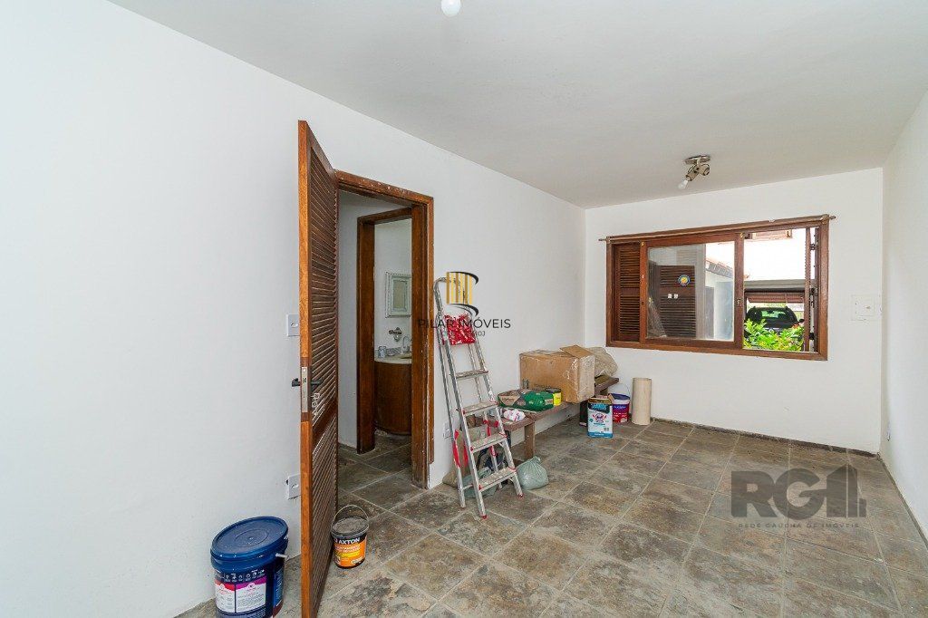 Casa no Jardim Itu com 5 dormitórios e 2 vagas e piscina