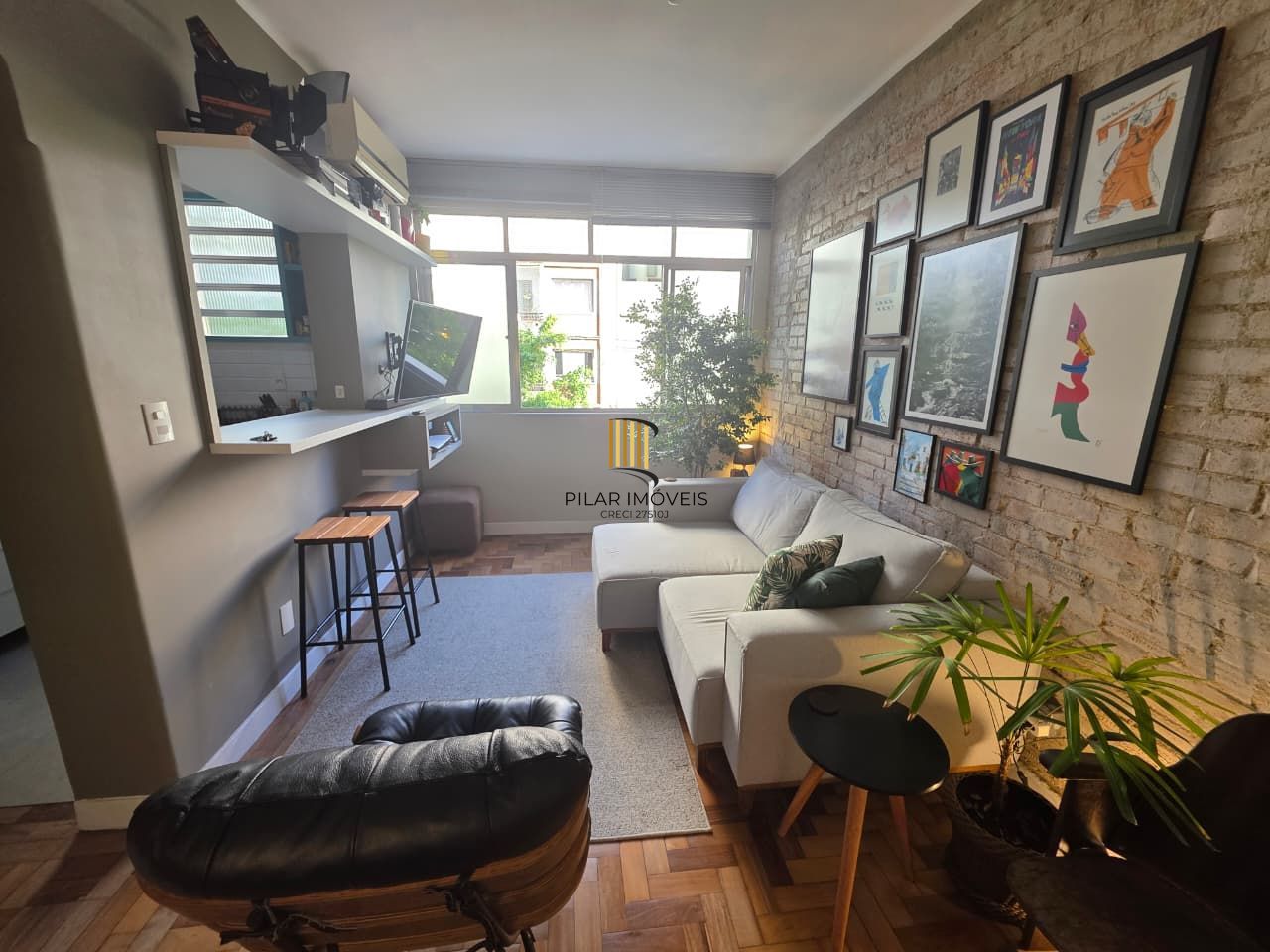 Apartamento no Centro reformado semi mobiliado de 1 dormitório