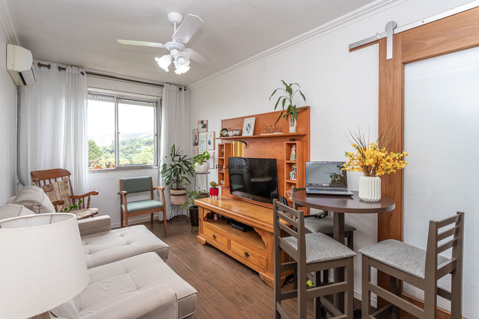 Apartamento 2 dormitórios no bairro Jardim Sabará