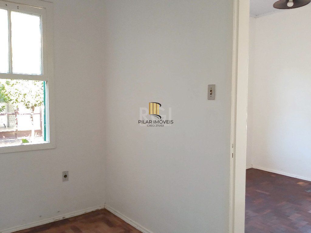 Casa para Venda - 170m², 4 dormitórios, sendo 1 suites, 2 vagas - Tristeza