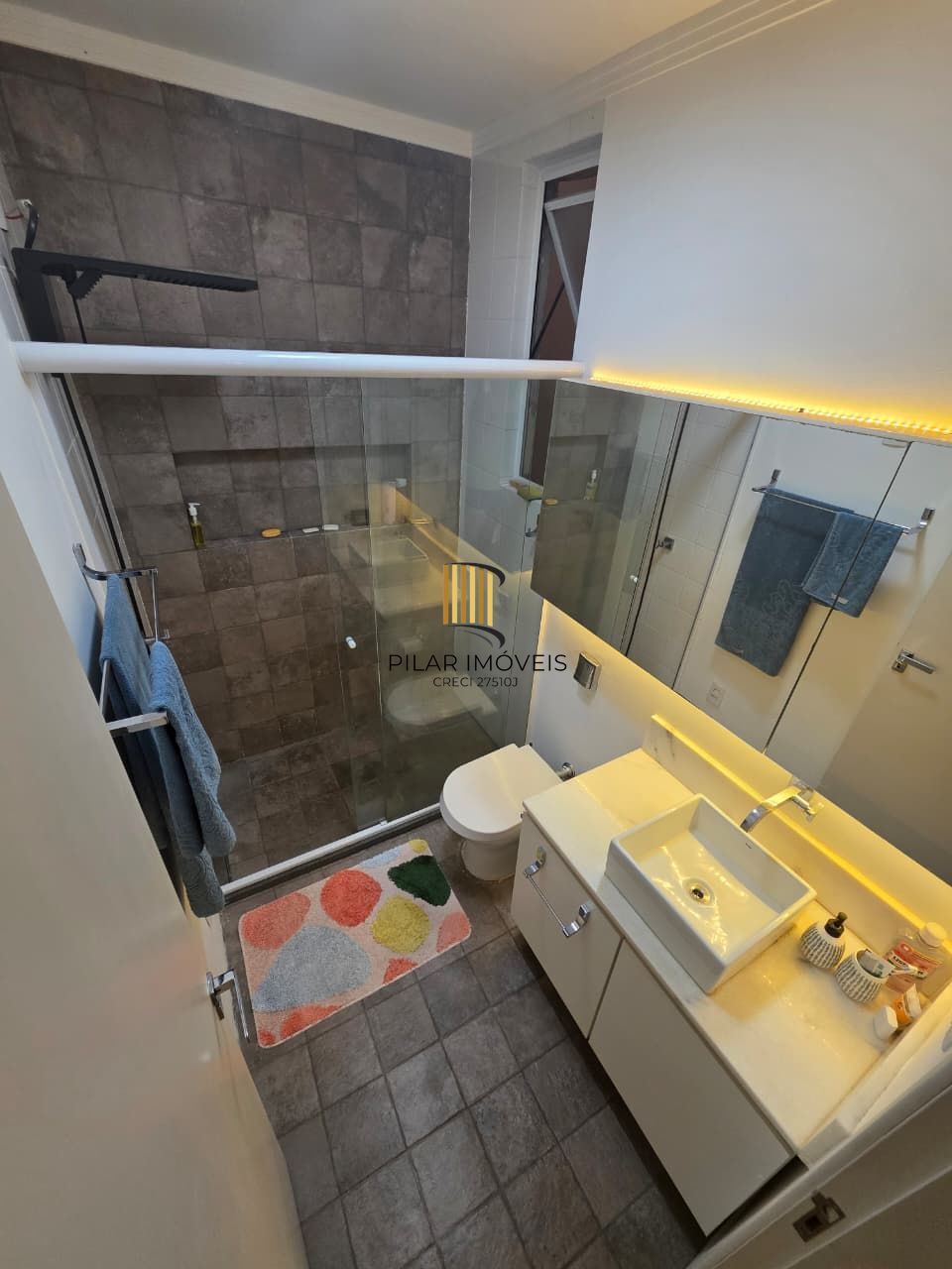 Apartamento no Centro reformado semi mobiliado de 1 dormitório