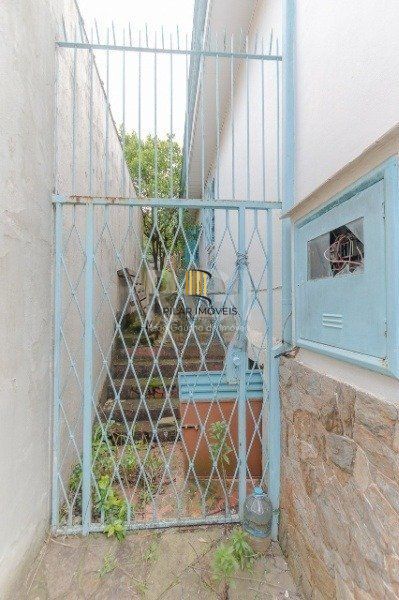 Casa de 3 dormitórios, 2 vagas - Petrópolis