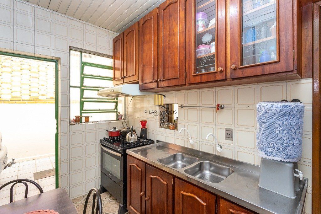 Casa para Venda - 143.32m², 3 dormitórios, sendo 1 suites, 5 vagas - Parque Santa Fé