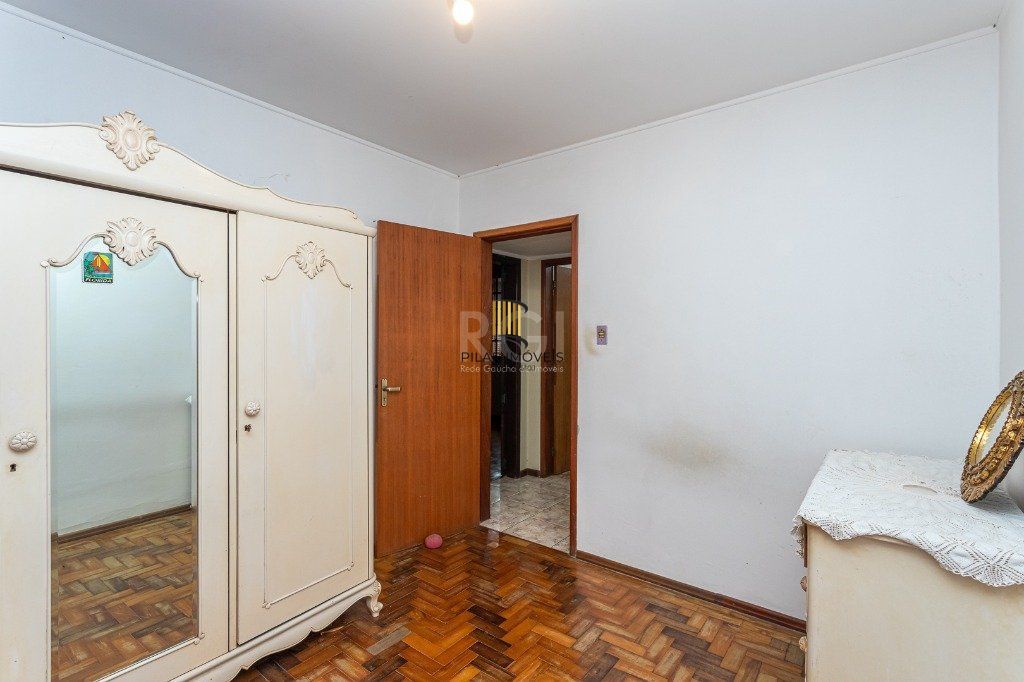 Casa sobrado no Jardim Botânico de 5 dormitórios e 2 vagas