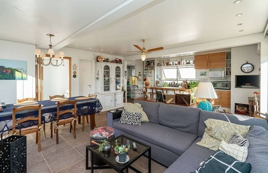 Cobertura no bairro Auxiliadora de 4 dormitórios e vaga