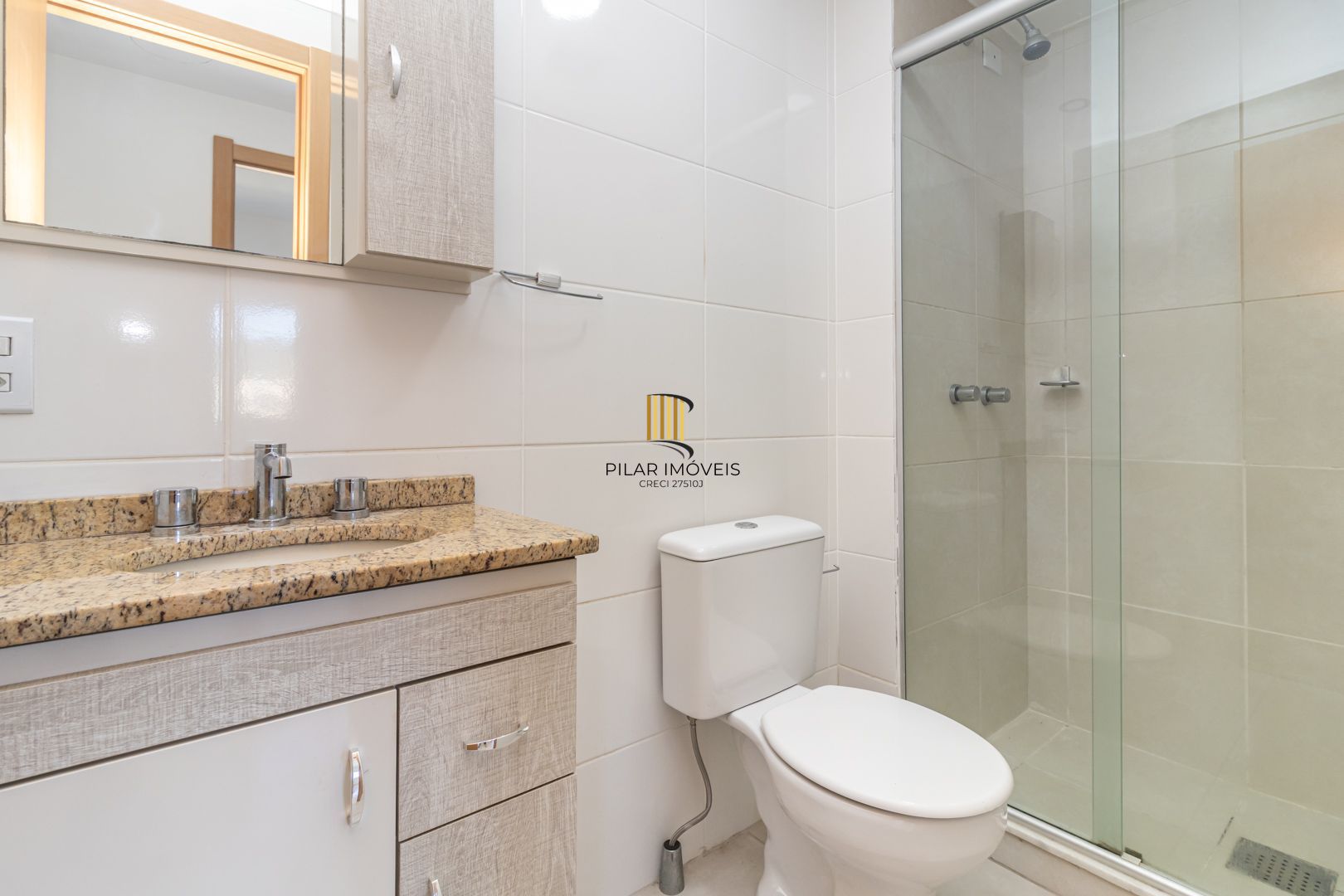 Apartamento no bairro Teresópolis de 2 dormitórios vaga e infra