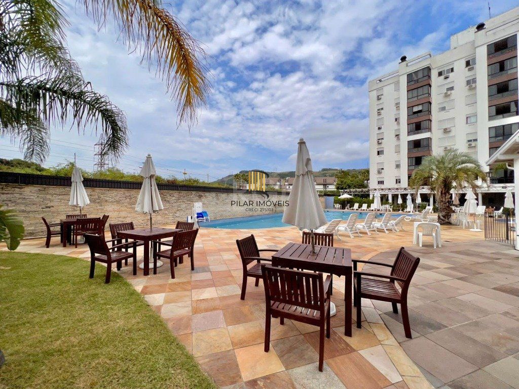 Apartamento no Condomínio Park Plaza de 2 dormitórios e vaga