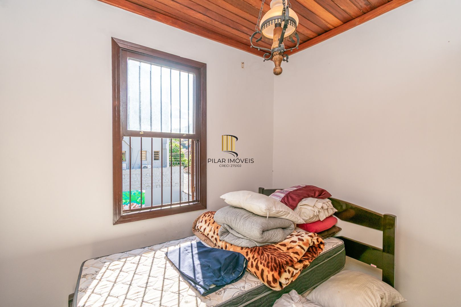 Casa 3 dormitórios no bairro Azenha