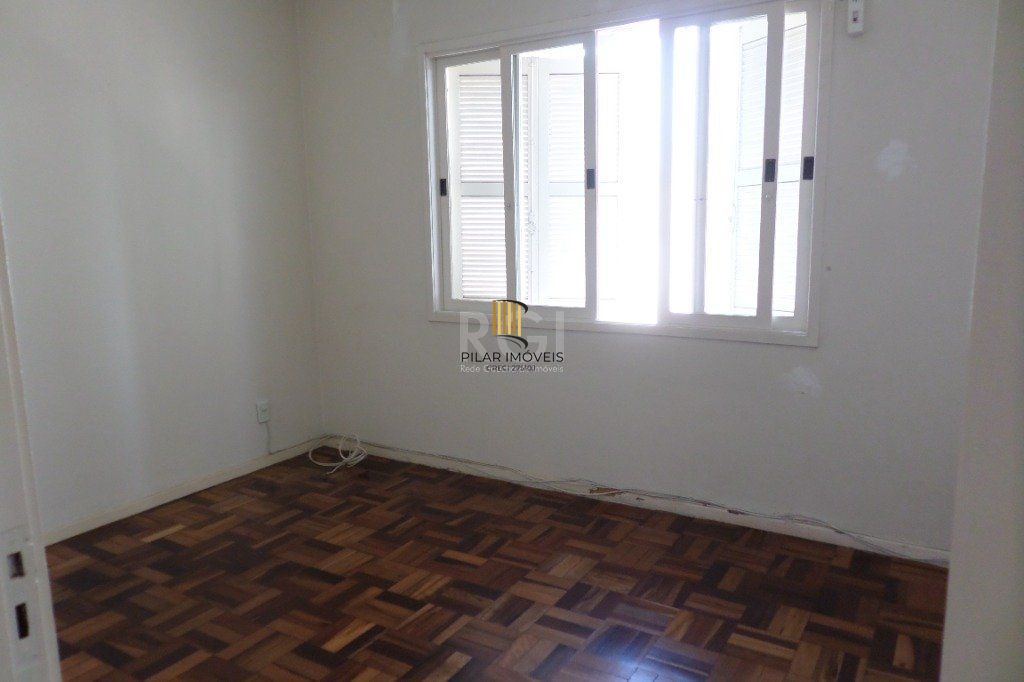 Apartamento no bairro santa Cecília de 2 dormitórios desocupado