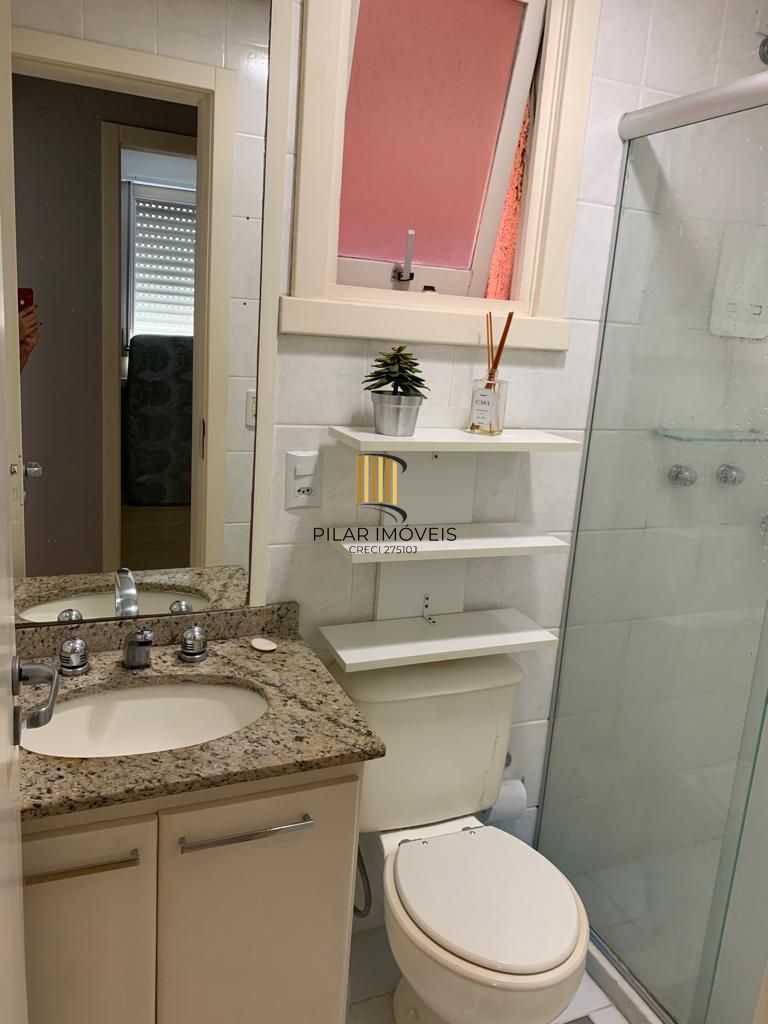 Apartamento no bairro Tristeza de 2 dormitórios e vaga