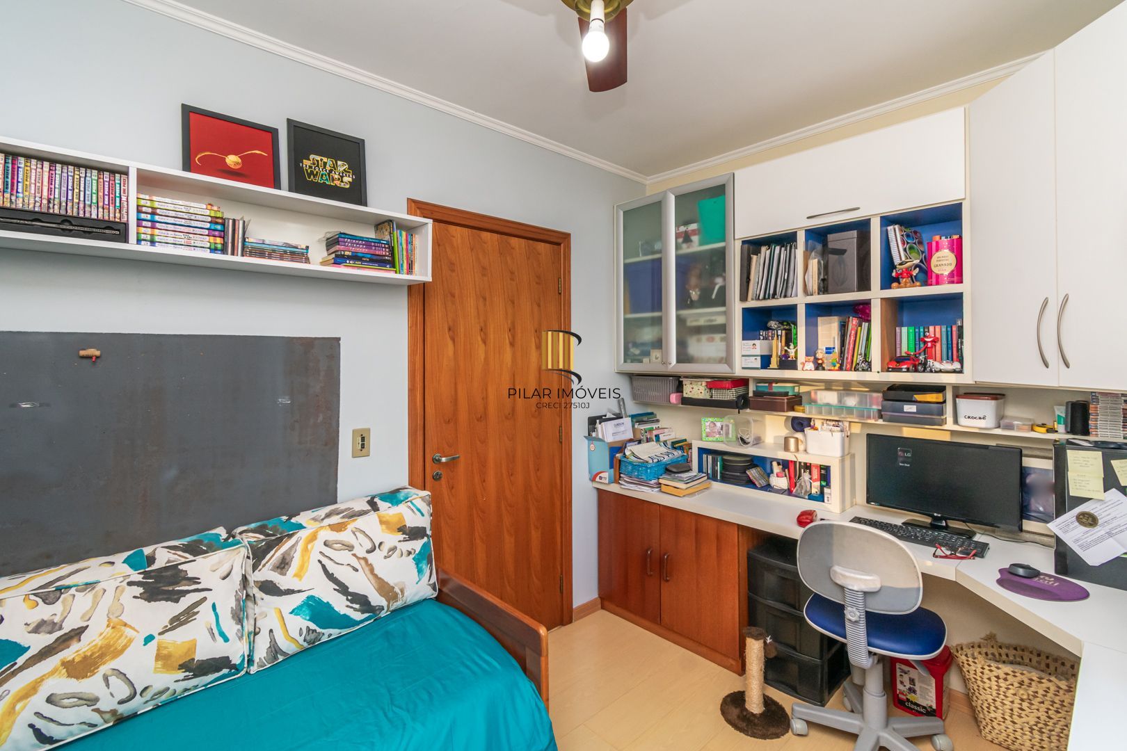 Apartamento no Passo D'areia de 3 dormitórios vaga e infra
