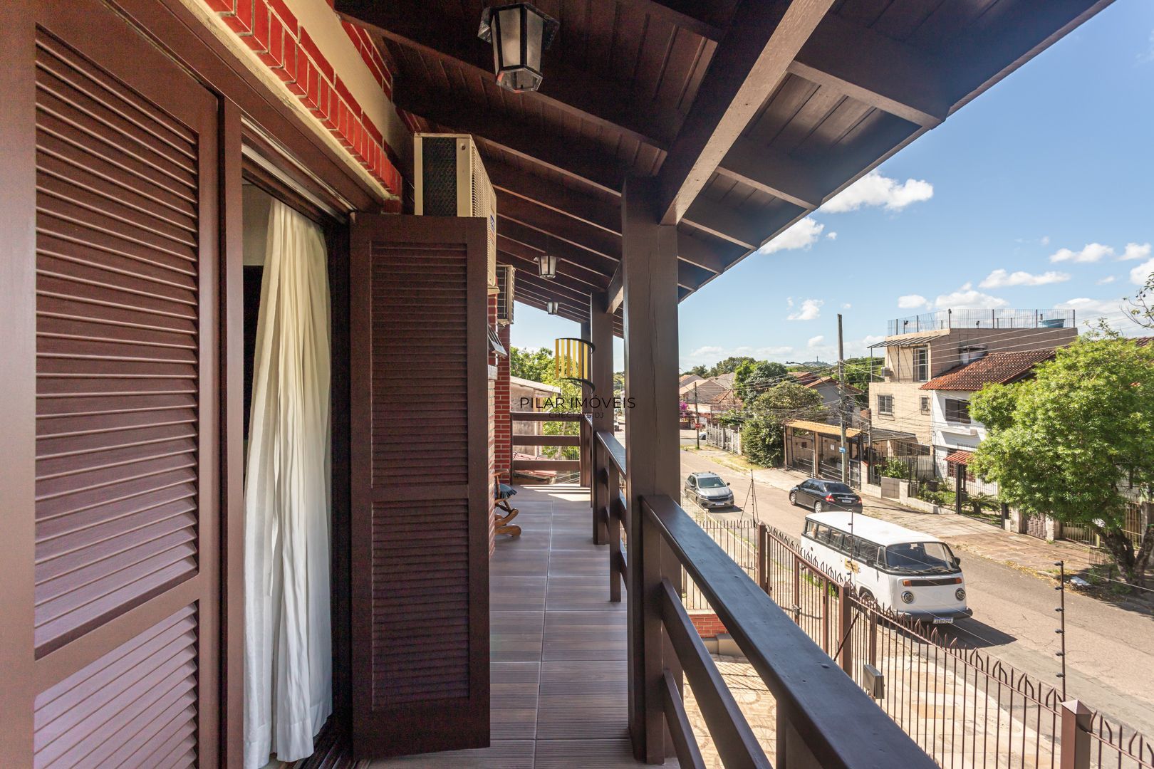 Casa 3 dormitórios no bairro Camaquã