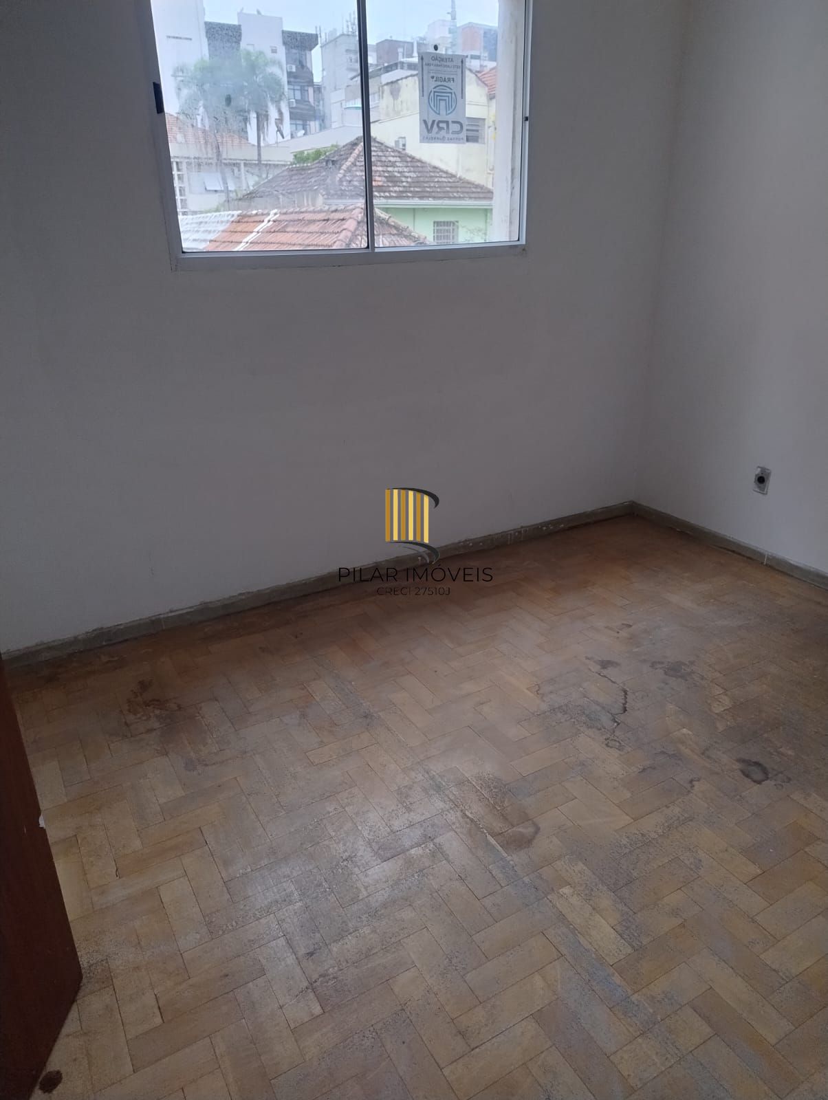 CASA MISTA COMERCIAL NO TÉRREO E RESIDENCIAL EM CIMA