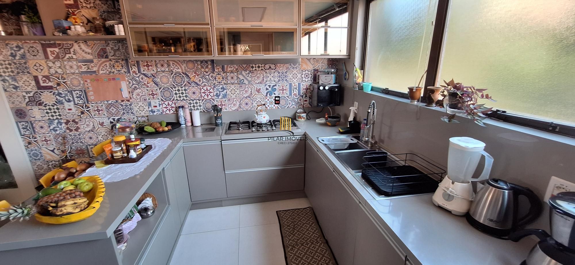 Exclusividade e Sofisticação: 3 Dormitórios em Endereço Nobre no Bairro Auxiliadora