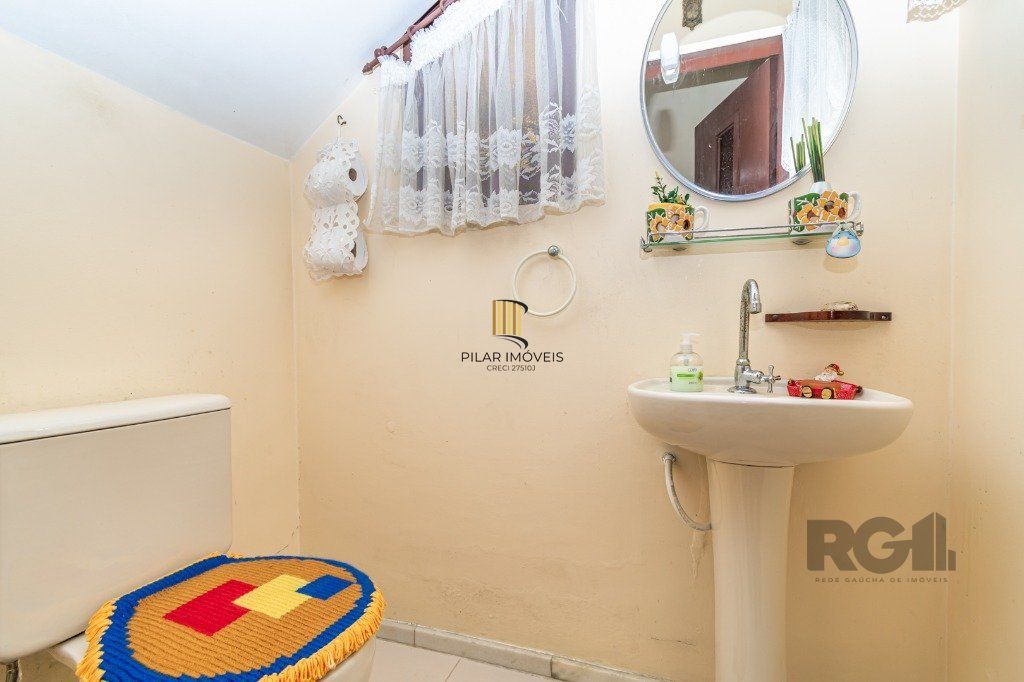 Sobrado de 4 dormitórios no Moinhos de Vento