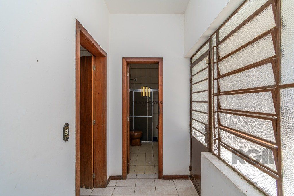 Casa no Sarandi de 2 dormitórios e 2 vagas