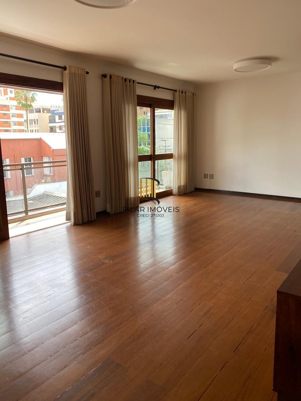 Apartamento 3 dormitórios no bairro Menino Deus