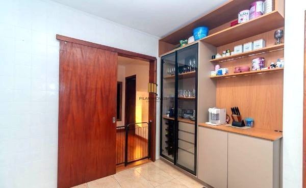 Apartamento de 4 dormitórios e vaga no Jardim do Salso