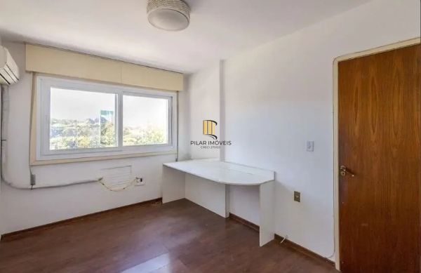 Apartamento na Cidade Baixa de 3 dormitórios e 1 vaga DESOCUPADO