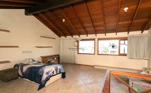 Casa sobrado no bairro Ecoville de 3 dormitórios e 4 vagas