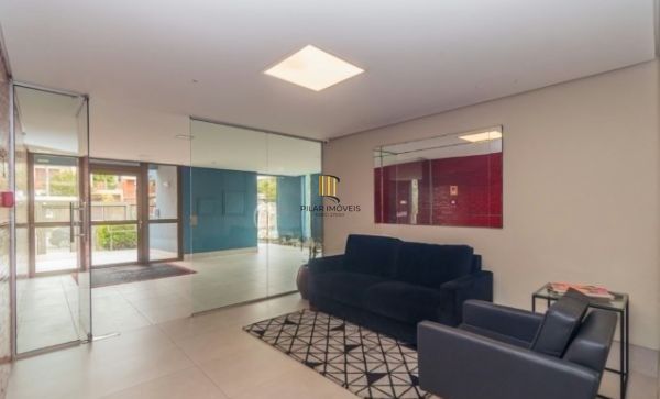 Apartamento de 2 dormitórios e 2 vagas DESOCUPADO